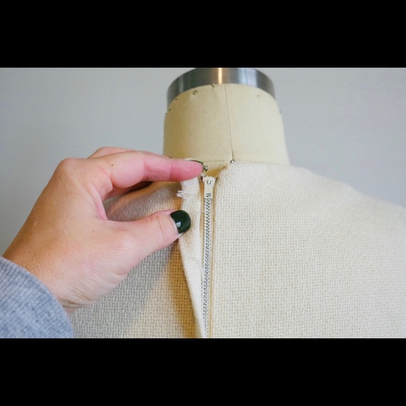 Gorgeous Vintage 1950s / 1960s Wool Dress - Picture 8 of 8